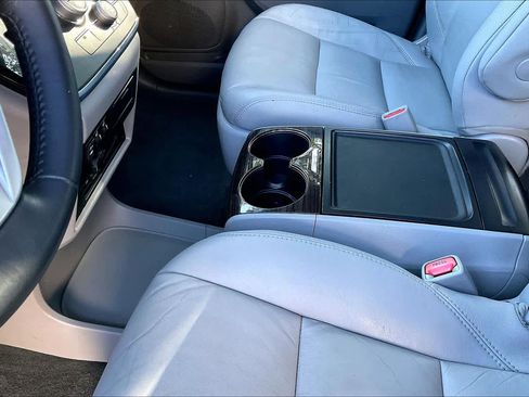Used 2017 Toyota Sienna XLE image 14