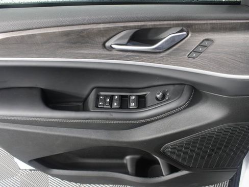 New 2025 Jeep Grand Cherokee Limited image 16