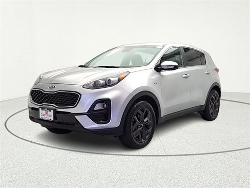 Used 2022 Kia Sportage LX w/ LX AWD Value Edition Package image 3