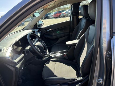 Used 2025 Buick Encore GX Preferred image 25