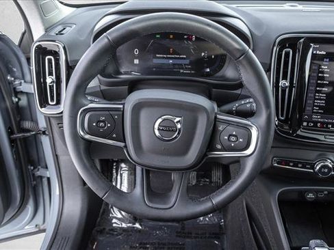 Used 2023 Volvo XC40 B5 Ultimate w/ Protection Package Premier image 13