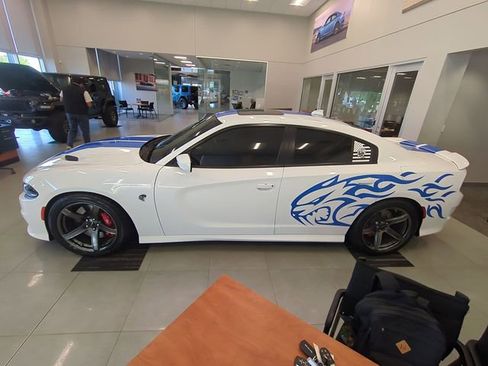 Used 2019 Dodge Charger SRT Hellcat w/ Harman/Kardon Audio Group RWD image 2