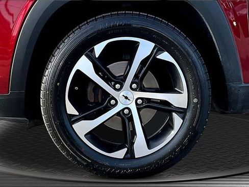 Used 2024 Chevrolet Trax RS w/ Driver Confidence Package FWD image 32