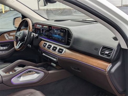 Used 2023 Mercedes-Benz GLS 580 4MATIC image 35