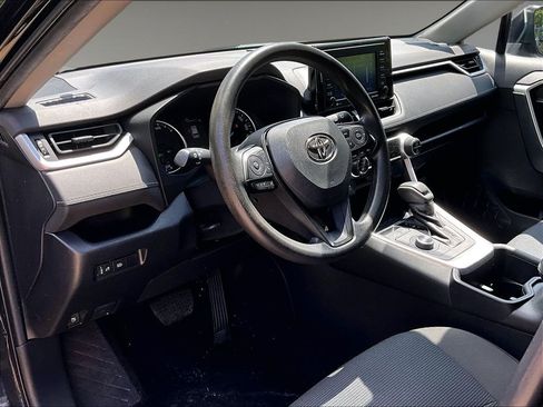 Used 2022 Toyota RAV4 LE AWD/4WD image 12