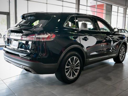 Used 2021 Lincoln Nautilus FWD w/ Equipment Group 101A image 5