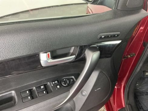 Used 2014 Kia Sorento SX w/ 3rd Row Package AWD/4WD image 13