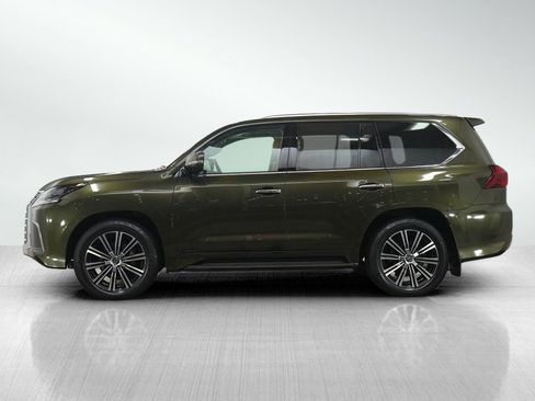 Used 2021 Lexus LX 570 4WD w/ Luxury Package image 2