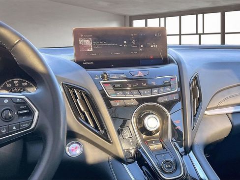 Used 2025 Acura RDX w/ Technology Package image 9