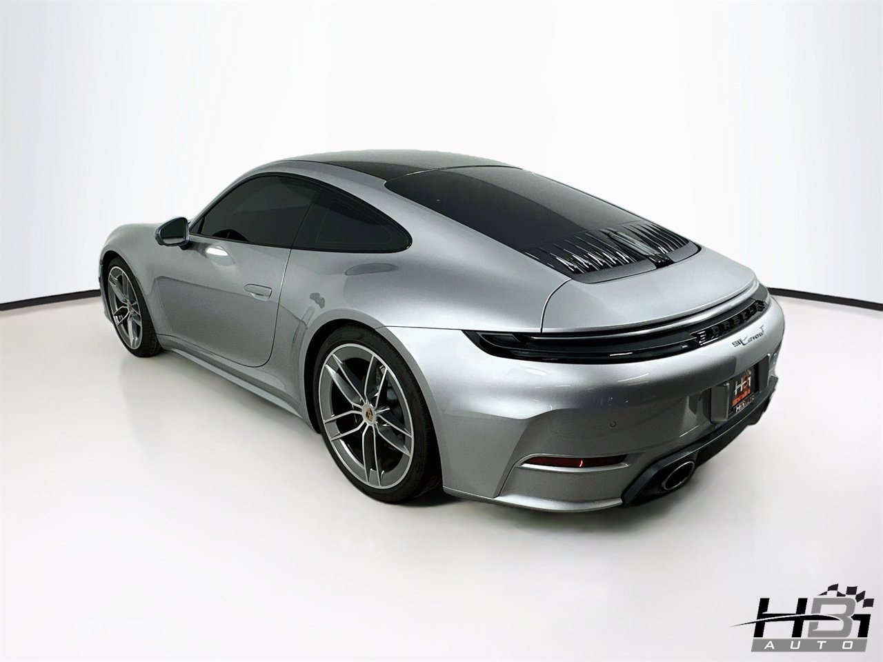Used 2025 Porsche 911 Carrera T RWD image 7