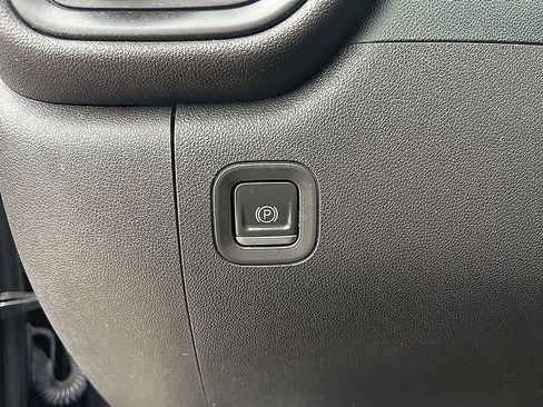 Used 2023 Chevrolet Silverado 1500 Custom Trail Boss image 37