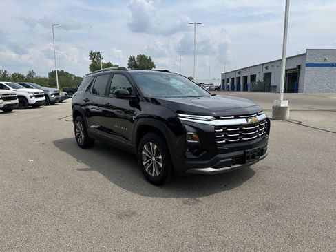 Used 2025 Chevrolet Equinox LT w/ Convenience Package II FWD image 7