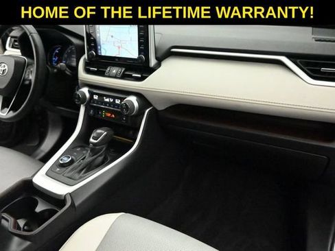 Used 2021 Toyota RAV4 Limited AWD/4WD image 39