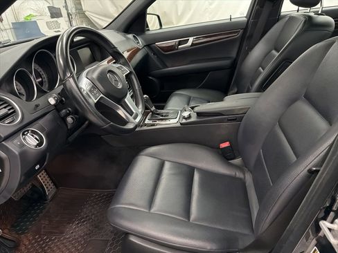 Used 2013 Mercedes-Benz C 250 Sedan image 14