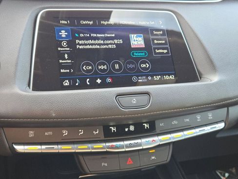 Used 2023 Cadillac XT4 Premium Luxury image 28