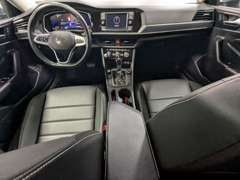 Used 2024 Volkswagen Jetta SE FWD image 21