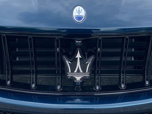 New 2024 Maserati Levante Trofeo image 11