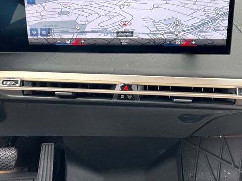 Used 2022 BMW iX xDrive50 w/ Convenience Package image 30