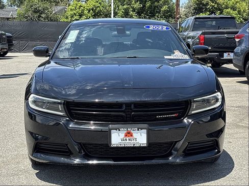Used 2022 Dodge Charger SXT RWD image 6