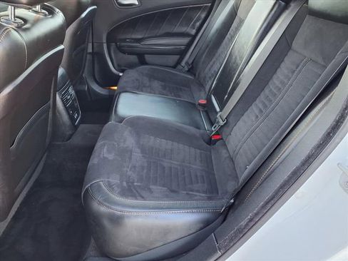 Used 2018 Dodge Charger R/T image 11