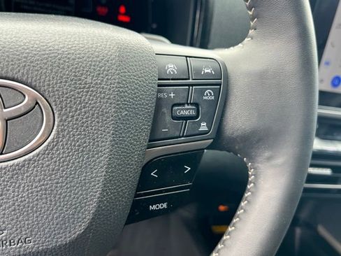 Used 2025 Toyota Camry SE w/ Convenience Package AWD/4WD image 23