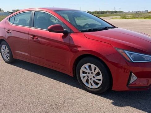 Used 2019 Hyundai Elantra SE FWD image 7