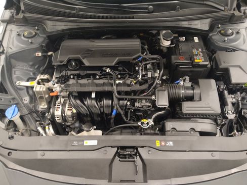 Used 2024 Hyundai Elantra SEL FWD image 30