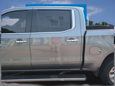 Used 2021 Chevrolet Silverado 1500 LTZ w/ Z71 Off-Road Package AWD/4WD image 29