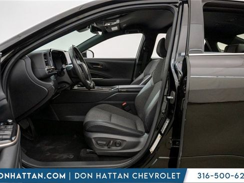 Used 2024 Toyota Crown XLE image 5