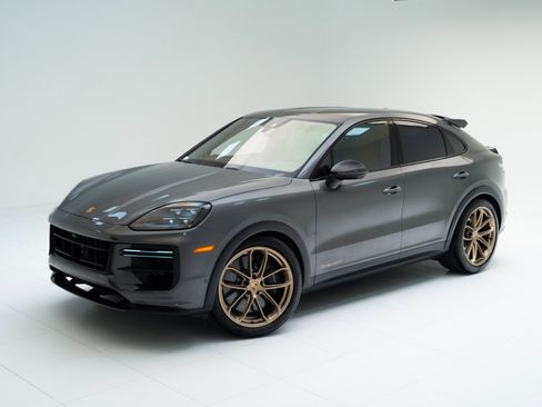 Certified 2024 Porsche Cayenne Turbo GT image 1