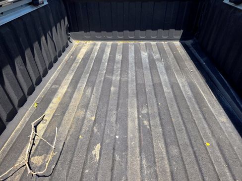 Used 2019 RAM 1500 Laramie AWD/4WD image 14