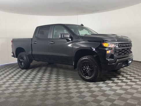 New 2026 Chevrolet Silverado 1500 Custom Trail Boss w/ Midnight Edition AWD/4WD image 2