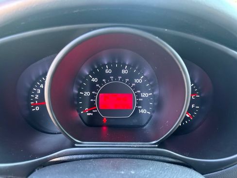 Used 2015 Kia Soul + w/ Primo Package FWD image 10