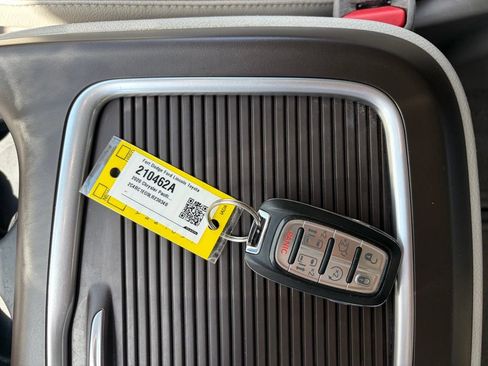 Used 2020 Chrysler Pacifica Touring-L Plus FWD image 51