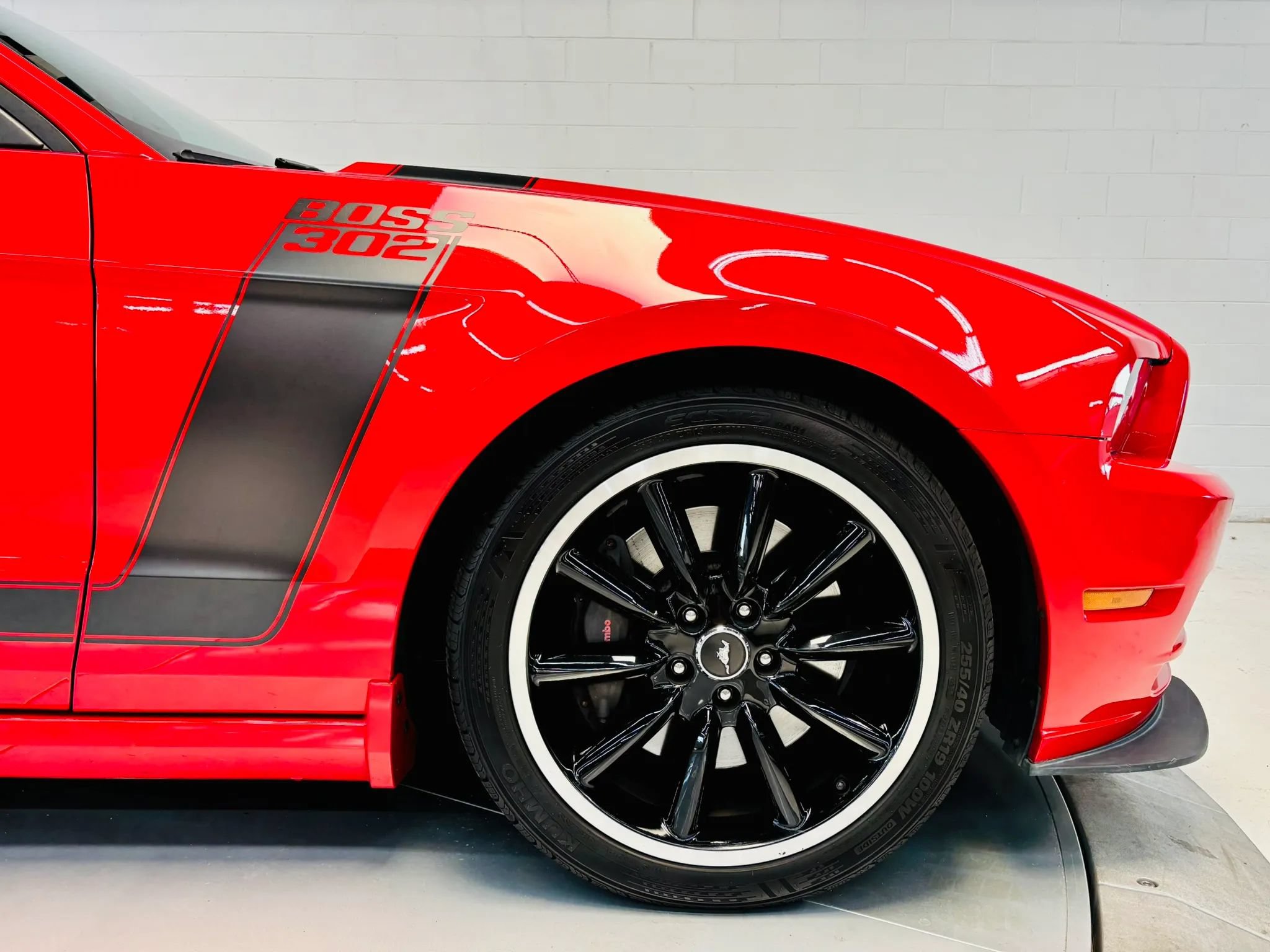 Used 2013 Ford Mustang Boss 302 RWD image 25