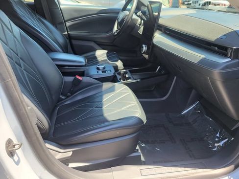 Used 2021 Ford Mustang Mach-E Select RWD image 17