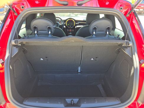 Used 2019 MINI Cooper 2-Door Hardtop image 24