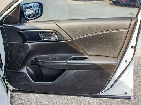 Used 2013 Honda Accord Sport image 19