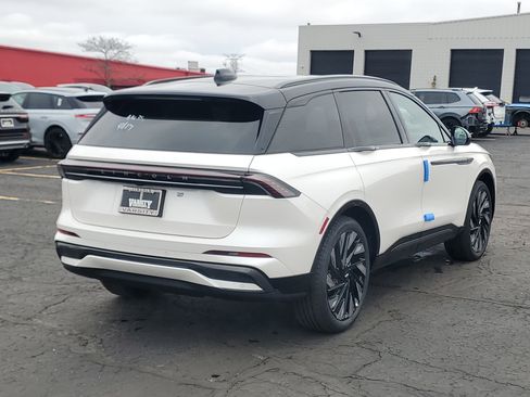 New 2026 Lincoln Nautilus Reserve w/ Jet Appearance Package image 4