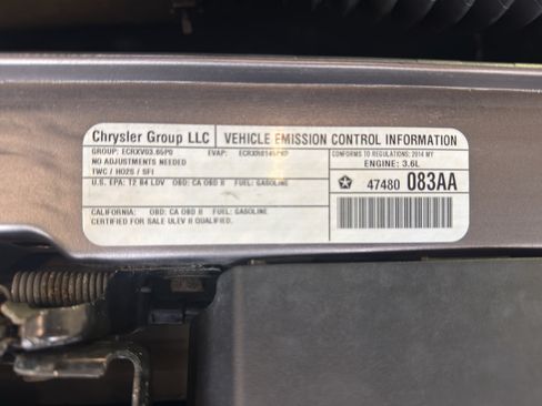 Used 2014 Dodge Challenger SXT RWD image 33