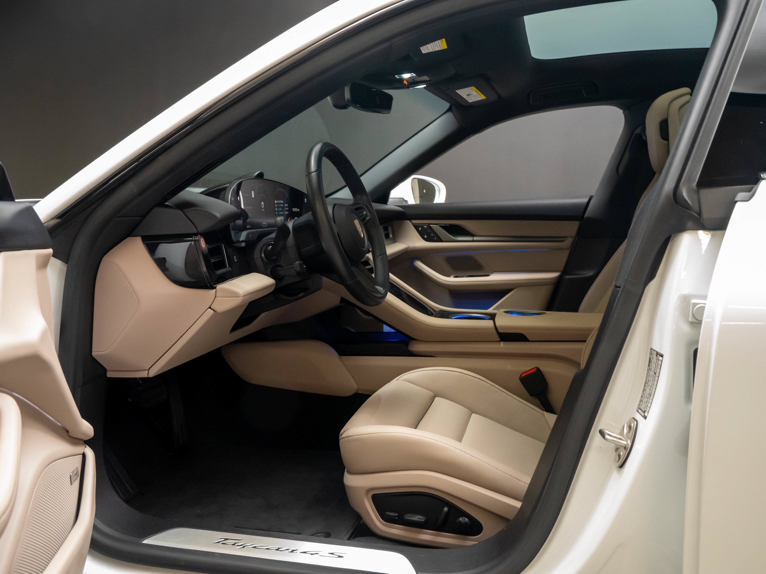 Certified 2024 Porsche Taycan 4S AWD/4WD image 4