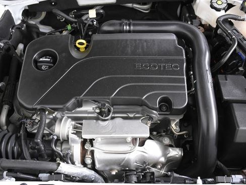 Used 2024 Chevrolet Malibu LS w/ Driver Confidence Package image 35