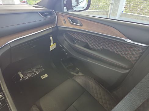 New 2025 Jeep Grand Cherokee Summit w/ Adv Protech Group IV image 18