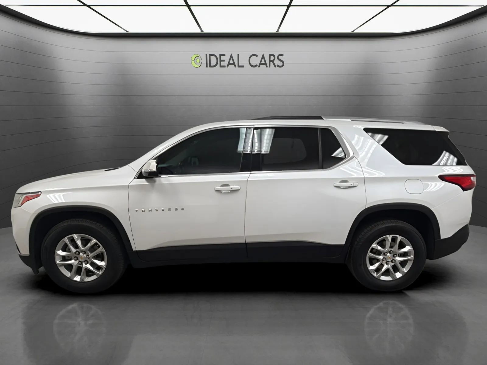 Used 2018 Chevrolet Traverse LT FWD image 8
