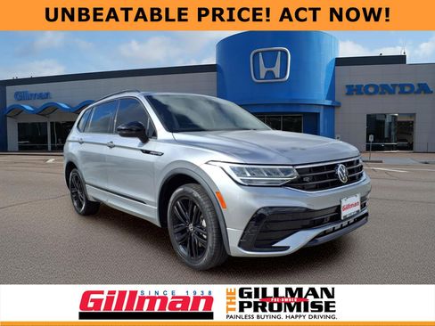 Used 2022 Volkswagen Tiguan SE R-Line image 1