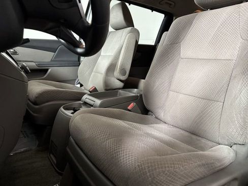 Used 2014 Honda Odyssey EX image 18