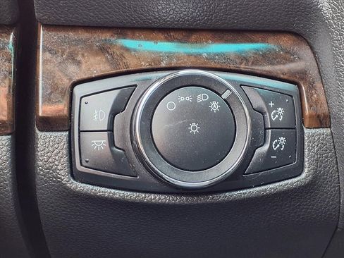 Used 2014 Ford Explorer Limited image 25