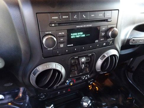 Used 2017 Jeep Wrangler Unlimited Sport w/ Quick Order Package 24S image 16