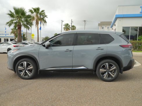 Used 2023 Nissan Rogue SL FWD image 8