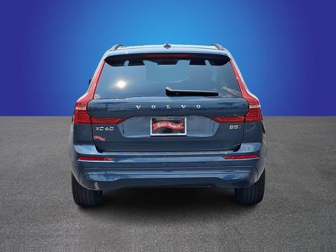 Used 2023 Volvo XC60 B5 Core AWD/4WD image 5